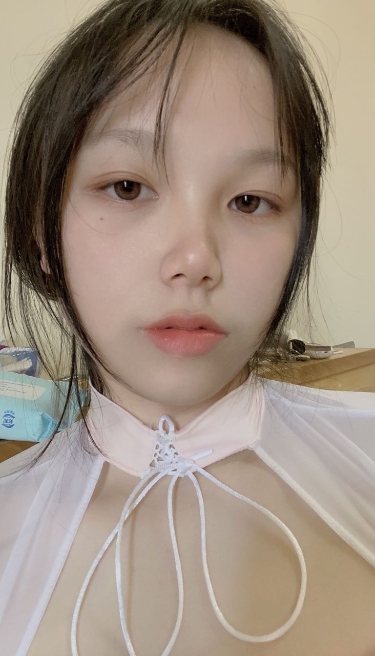 动漫大胸美女被揉胸