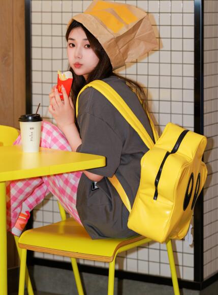 校草上课时狂揉我下面-强行扒开双腿疯狂进出动漫画 - 小鸡AV三人弄的我一夜高潮A片