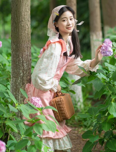 被几个男的一起添好舒服