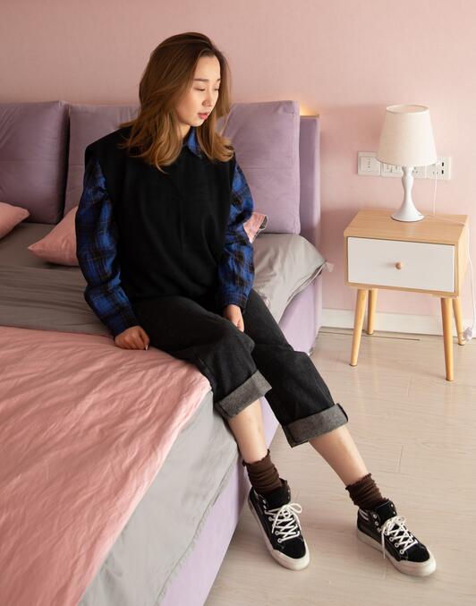 亚洲精品无码不卡在线播HE-又大又粗又爽的少妇免费视频 - 小鸡AV人妻秘书汗と接吻に満ちた视频