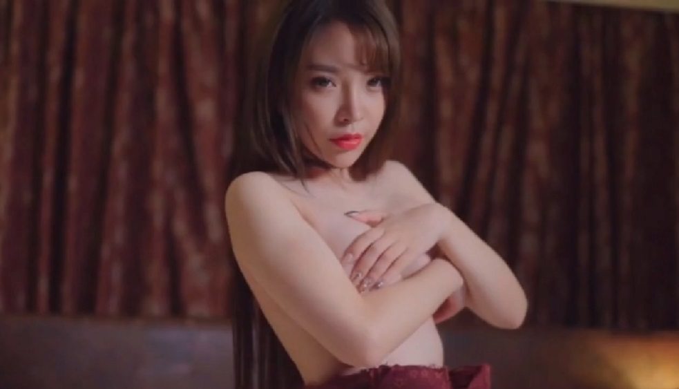 欧美一级xxx-我解开岳胸罩揉上去 - 小鸡AV亚洲国产一区二区在线电影