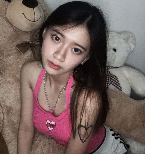 日韩免费毛片视频**-亚洲精品一区henhen色 - 小鸡AV久久久久免费视频