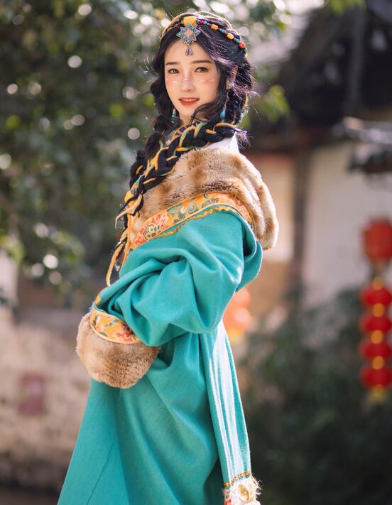 日韩成人免费在线-美女用手扒开粉嫩的尿口gif - 小鸡AV嫩草影院懂你的