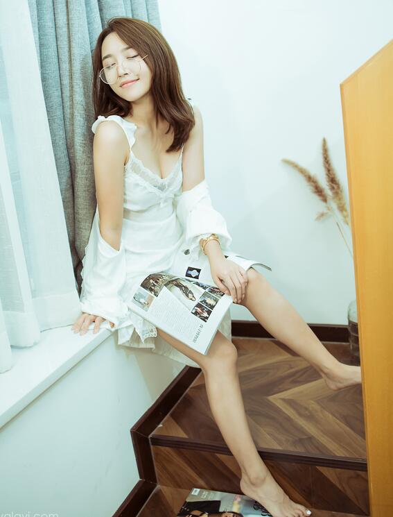 国产毛片欧美毛片久久久-同桌拿舌头进去我下面好爽 - 小鸡AV奶水被挤得到处喷HNP