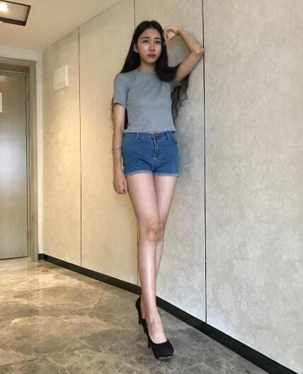 粗大的内捧猛烈进出A片黄男男