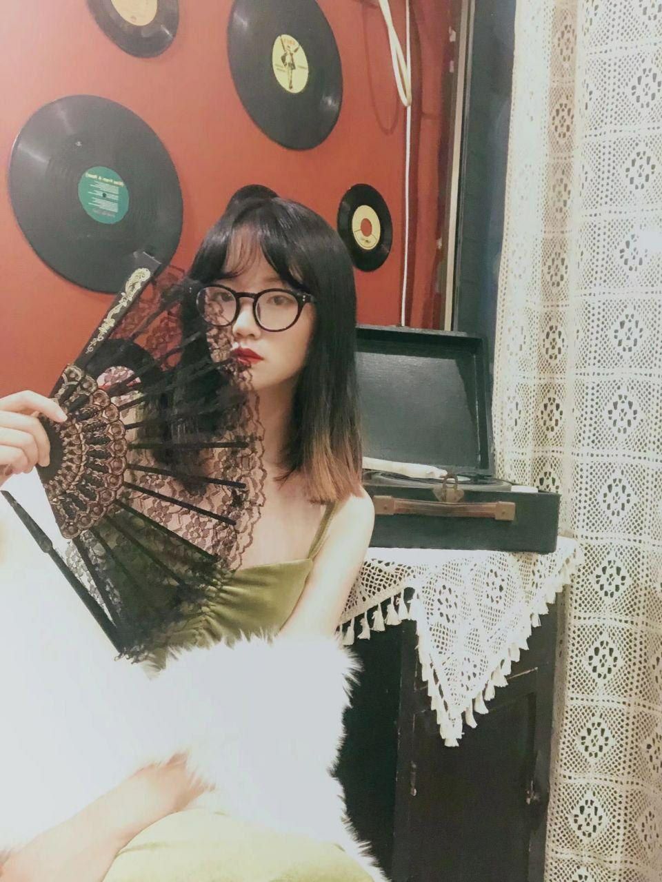 疯狂揉小泬到失禁高潮AV-男人用嘴添女人免费视频A片 - 小鸡AV老师你兔子好软水好多视频