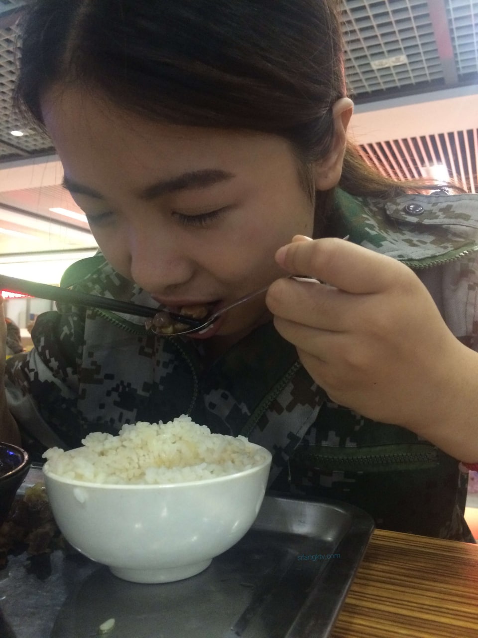 日本护士xxxx视频