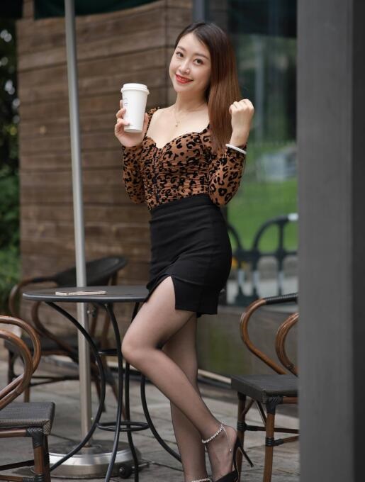 国产精品自在线拍国产-久久久精品视频免费观看 - 小鸡AV一色屋色费精品视频在线看