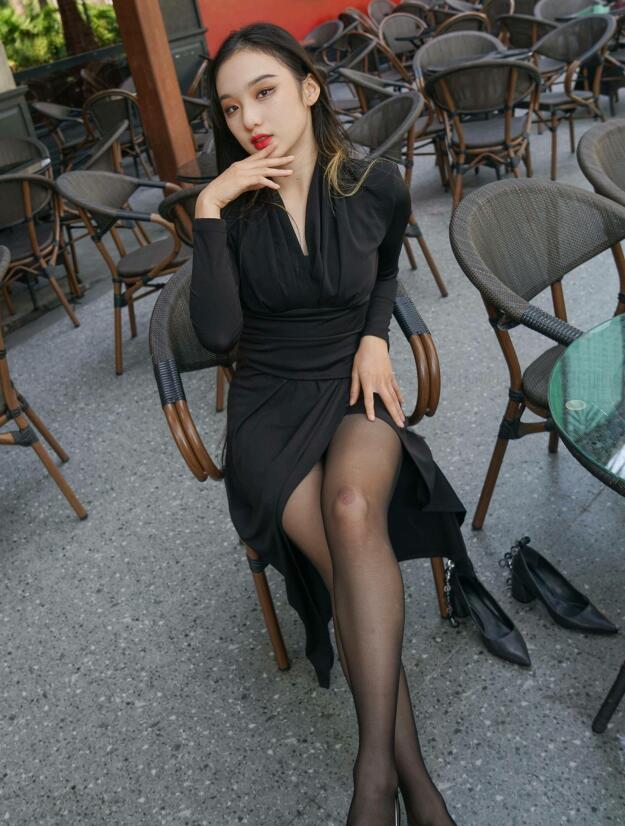 贵阳夫妇3p露脸视频57分钟