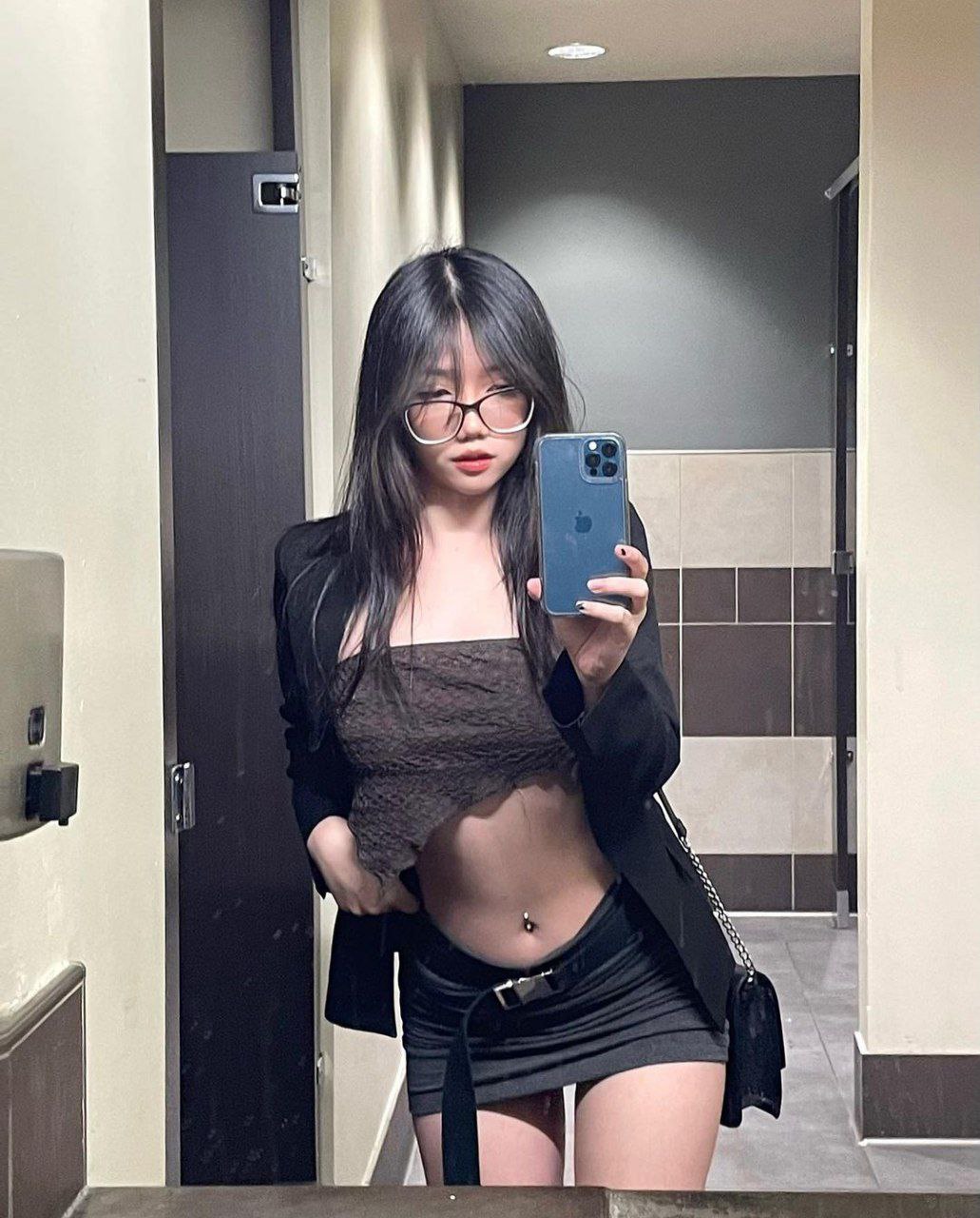 国产午夜婷婷精品无码A片-日本又色又爽又黄的A片视频免费 - 小鸡AV陈少霞三级