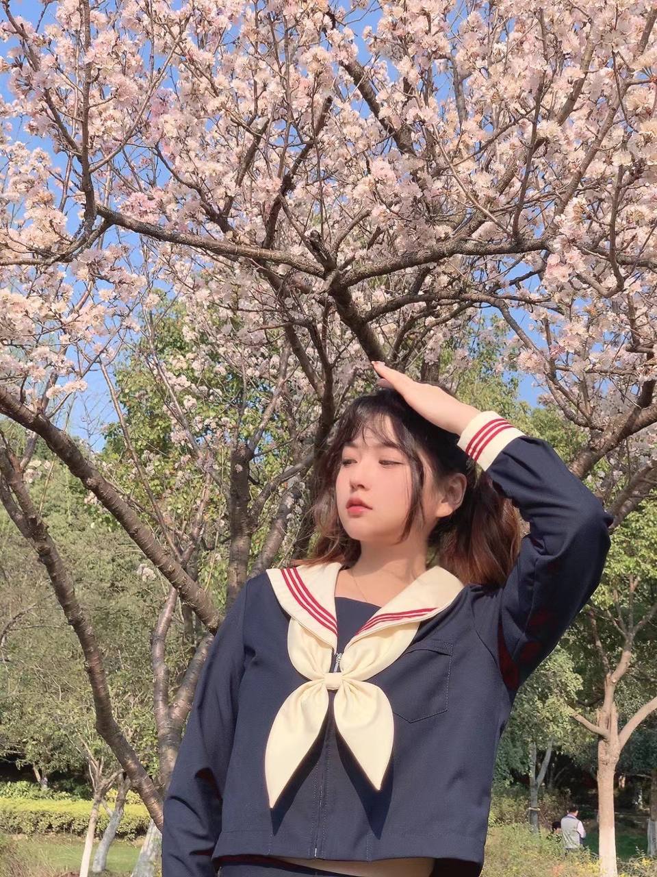 国产精品自在线拍国产-久久久精品视频免费观看 - 小鸡AV久久青草18免费观看网站