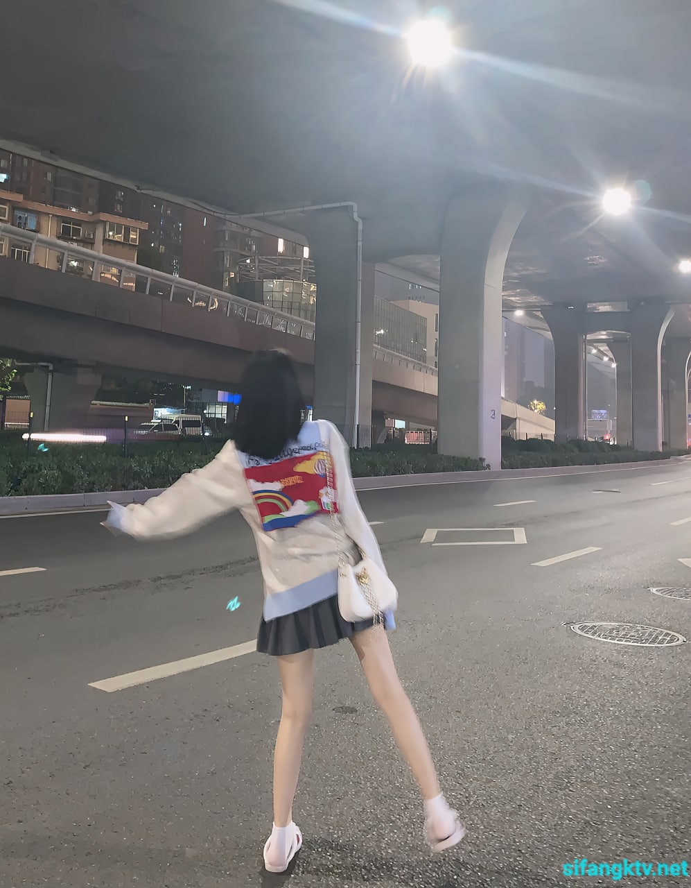 一本道在线观看-夜间出租车在线观看完整版 - 小鸡AV久久精品综合一区二区三区