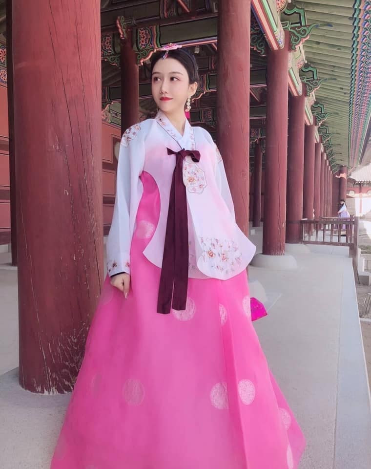 苍井空a v 免费视频-法国色情巜情欲房 - 小鸡AV《丰满的女邻居》三级