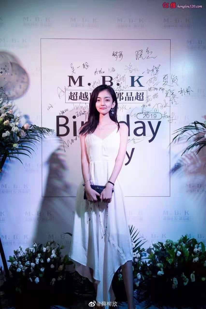 aaa毛片免费观看-亚洲精品一区二区久久久久 - 小鸡AV天天综合视频