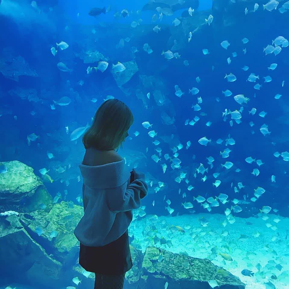 末满18影院禁-人妻巨大乳一二三区 - 小鸡AV美女校花被调教出奶水