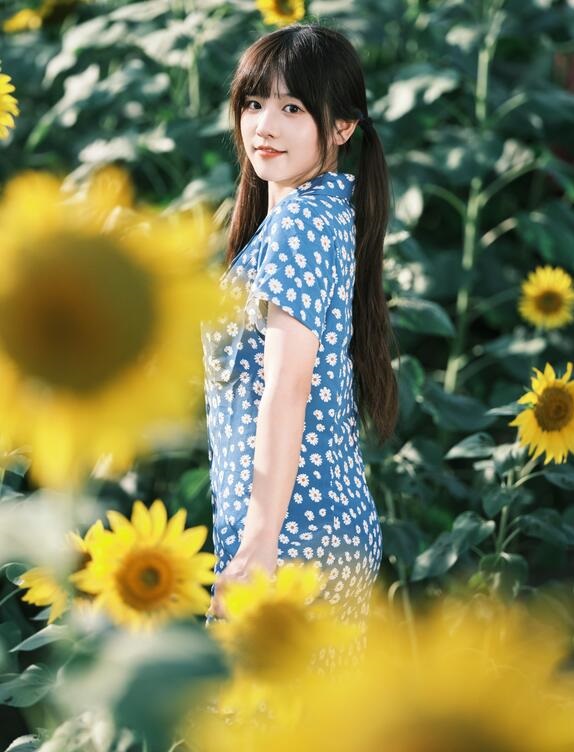 成人国产精品一区二区网站-亚洲伊人色一综合网 - 小鸡AV久久艹免费视频