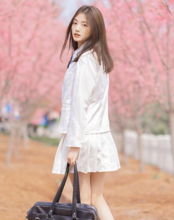 亚洲精品一二三四-久久精品人人做人人 - 小鸡AV久久性综合亚洲精品电影网