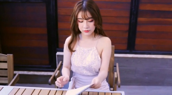 全部免费特黄特色大片看片-久久精品视频在线看 - 小鸡AV猛烈的抽插她丰满白嫩后面