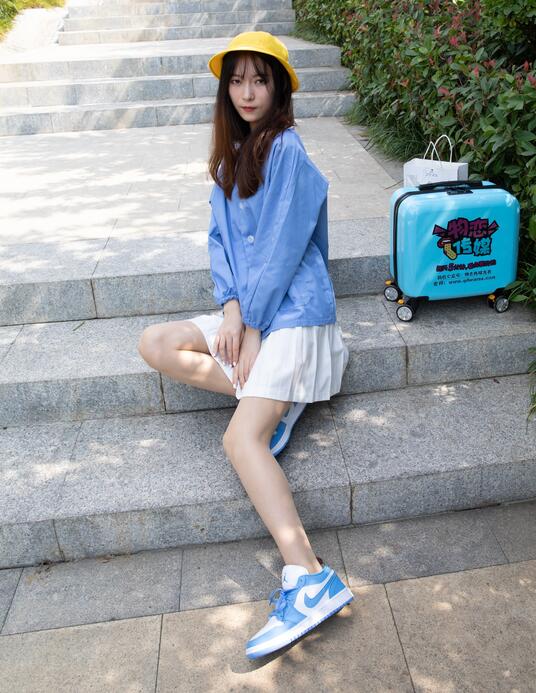 最近视频中文在线播放-伊人影院视频 - 小鸡AV欧美白丝