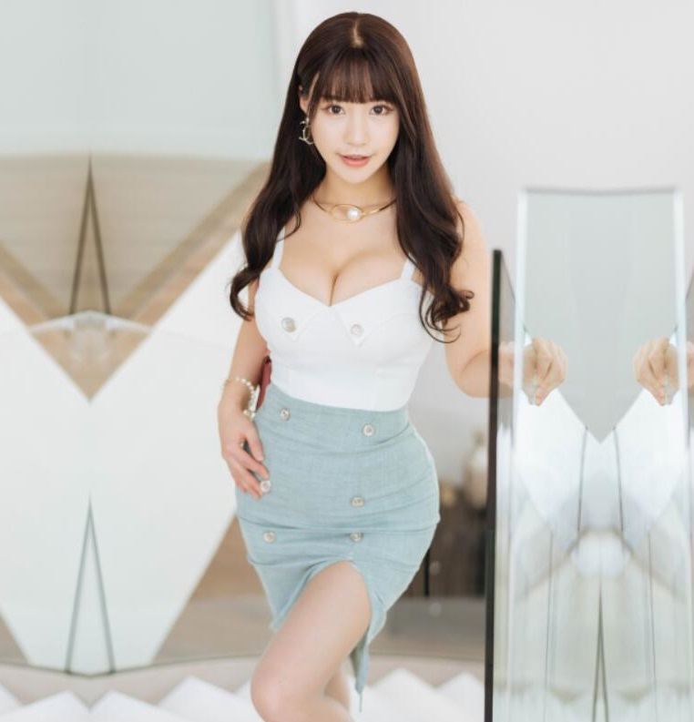 林美贞三级-妺妺坐在我腿上勃起弄了应用 - 小鸡AV狂C亲女含苞欲H顾宁