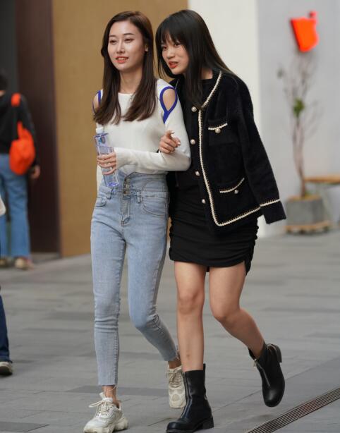 迈阿密女警察-大山里的娇嫩h - 小鸡AV大片毛片女女女女女女女