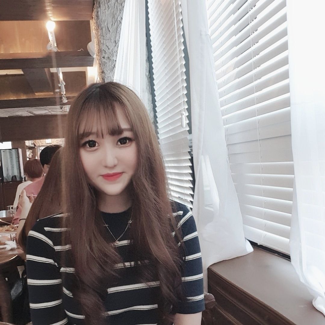 国产香蕉尹人综合在线观-伊人青青操 - 小鸡AV老师扒开裙子让我爽个够