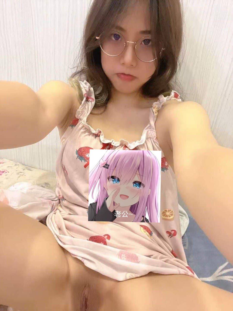 中文日韩亚洲欧美字幕-被群CAO的合不拢腿H小说 - 小鸡AV《情欲房》完整版