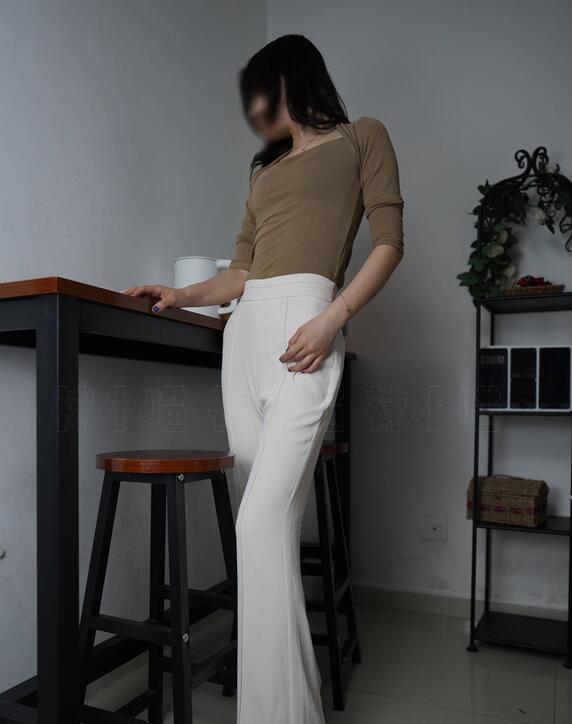 国产自产对白一区-WWW国产亚洲精品 - 小鸡AV混交群体交乱A片男女多P小说