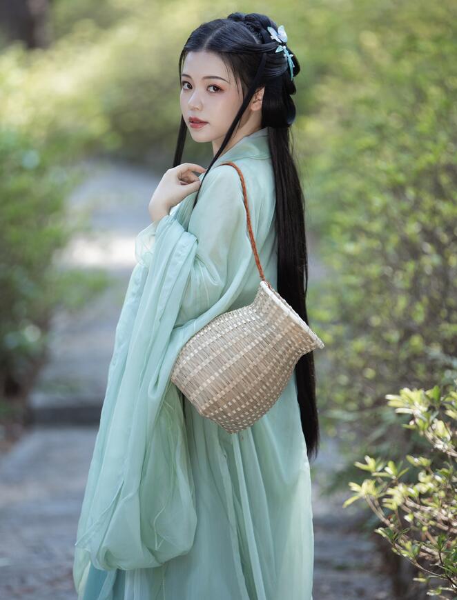 美女很黄免费-日韩欧美国产高清 - 小鸡AV久久久精品久久久久特色影视