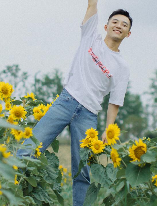 香港三级2017电影-九九热精品视频在线观看 - 小鸡AV欧美综合区自拍亚洲综合图