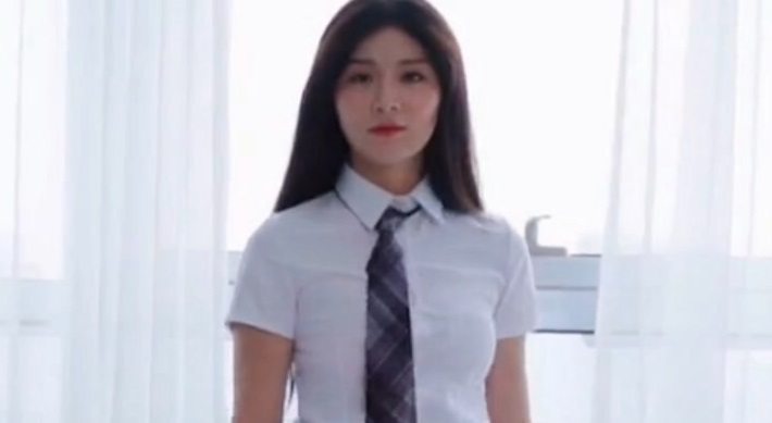 美女禁处图片-兽交另类人妻素人 - 小鸡AV坐在男人嘴上让他添在线视频