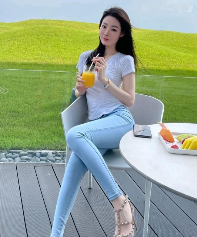 丰满熟女人妻出轨视频在线-欧美一区二区三区久久综 - 小鸡AV91精品国产高清久久久久久