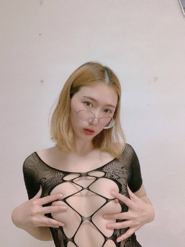 欧洲午夜福利视频在线观看-欧美又粗又黄又硬的A片 - 小鸡AV强壮的公次次弄得我高潮A片日本