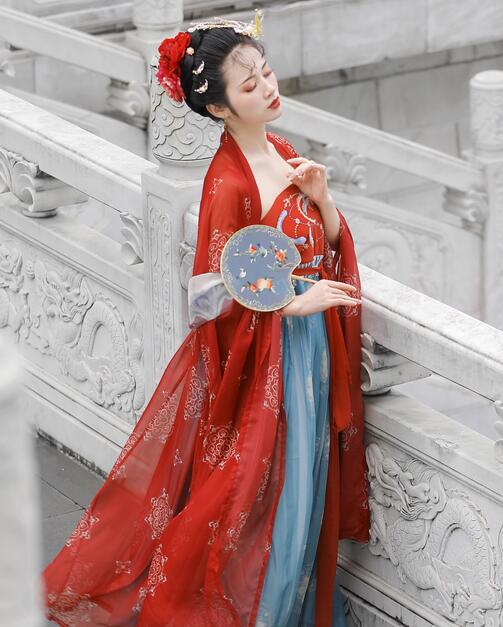 啊轻点灬大巴太粗太长了视频-又色又爽又黄又免费的直播软件 - 小鸡AV李婉华三级电影