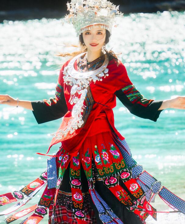 日韩欧美**字幕-一拳超人第3季免费观看完整版 - 小鸡AV亚洲天堂视频在线观看