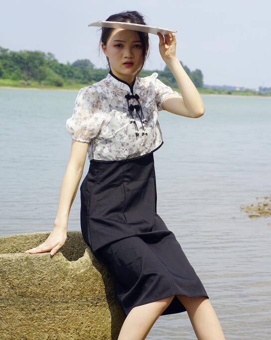 亚洲天堂久久精品-色中色官网 - 小鸡AV两个心脏电影