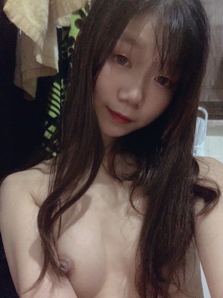 短篇肉耽H车-欧美又粗又大又黄的片 - 小鸡AV粉嫩被两个黑粗大频繁进出