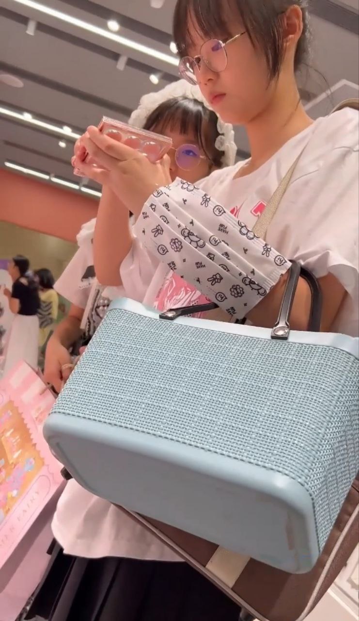 天天看天天摸色天天综合网-成人伊人电影 - 小鸡AV天天搞夜夜爽