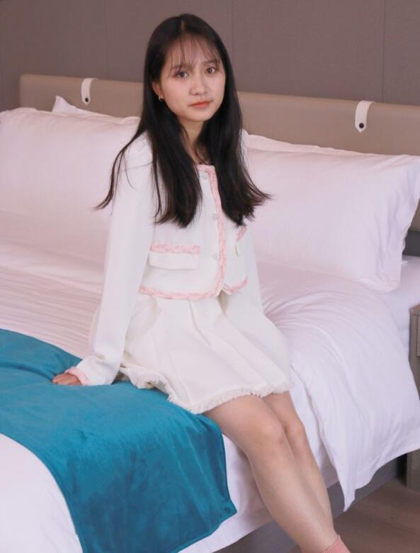 嗯啊啊嗯边打电话边做