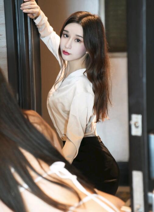 意大利色情经典巜肉欲戈雅之灵-日本公妇里乱片A片在线播放保姆 - 小鸡AV从玉女到欲女H