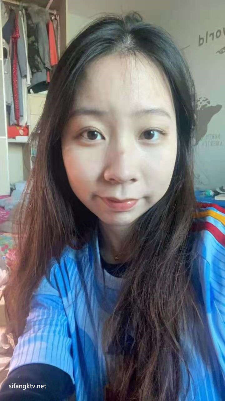 香港三级2017电影-九九热精品视频在线观看 - 小鸡AV奶头捏得涨大玩弄公交上