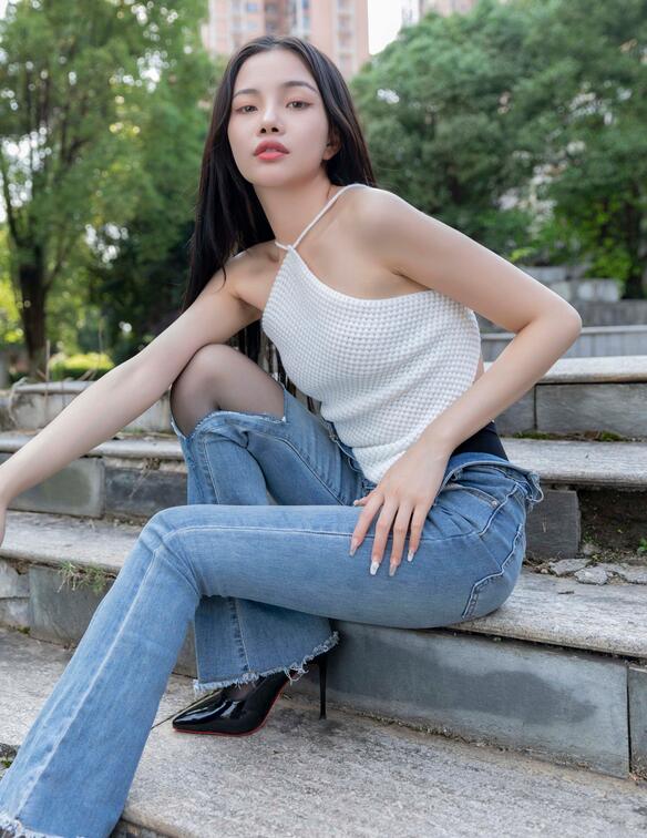 国产偷摄中国推油按摩富婆