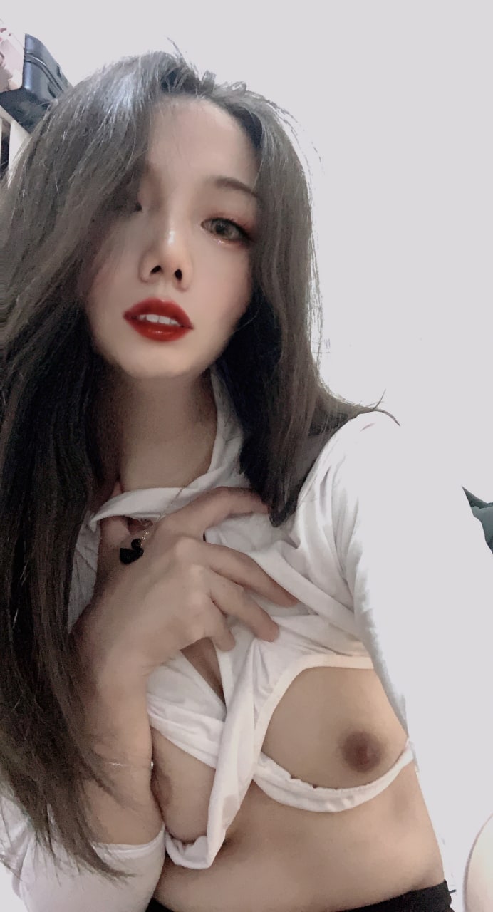 亚洲 第一区 欧美 日韩-啊轻点灬大JI巴太粗太男男 - 小鸡AV少妇被粗大的猛烈进岀A片