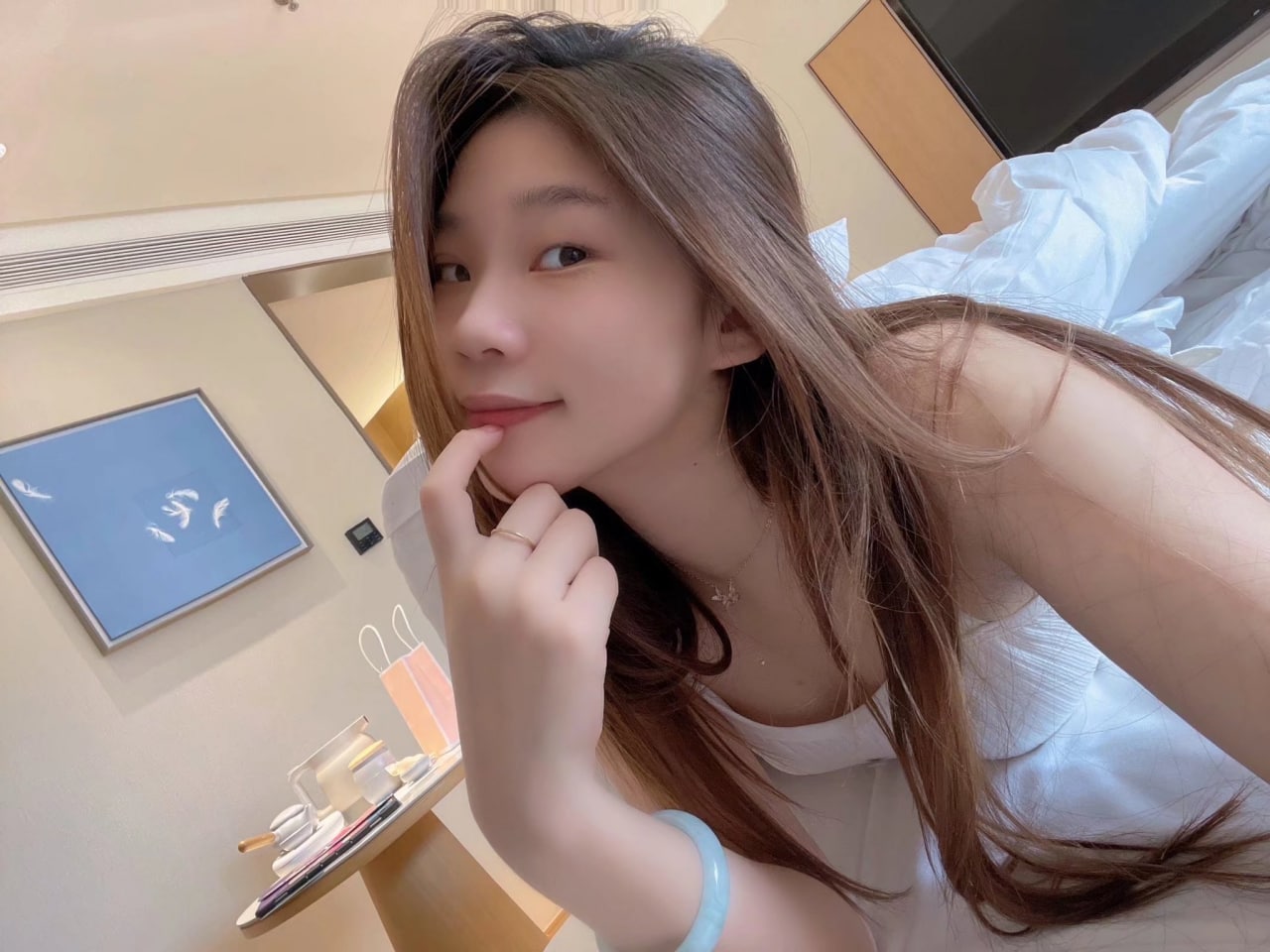 欧美专区在线-黄色aaa级片 - 小鸡AV美女被摸胸视频