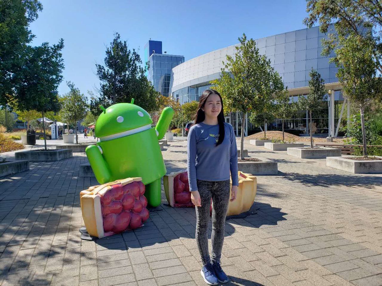 亚洲人成影视-被黑人玩得尖痛尖叫视频 - 小鸡AV在办公室伦流澡到高潮HD