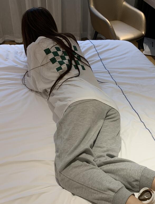 黄色三级在线视频-欧美黄色高清 - 小鸡AV免费看的一级片