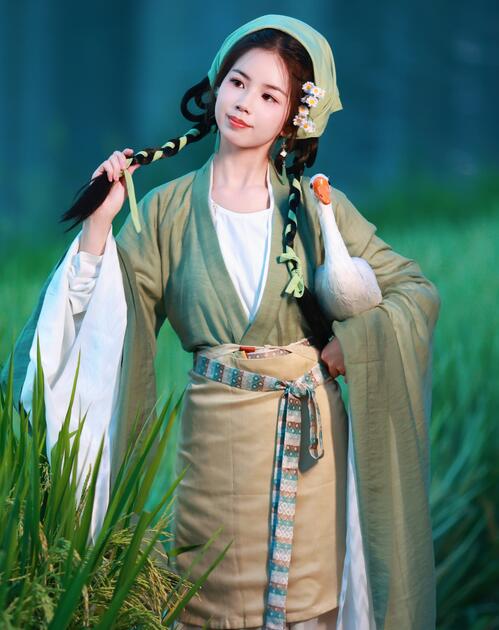 嗯快进来插得太深了嗯-《乳色吐息》在线观看01 - 小鸡AV床震加喘息声视频