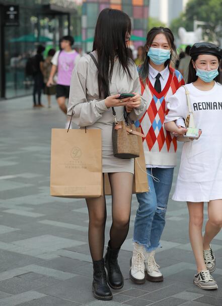 公嗲嗯啊轻点公大ji巴-国产h视频在线观看免费 - 小鸡AV黄篇男在上女在下视频免费