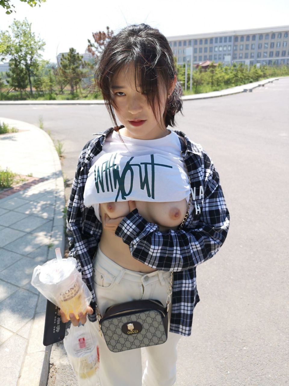 亚洲精品中文字幕字幕