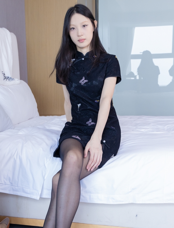 欧美在线观看一区二区三-午夜日韩久久影院 - 小鸡AV撅起小屁股扒开调教bl